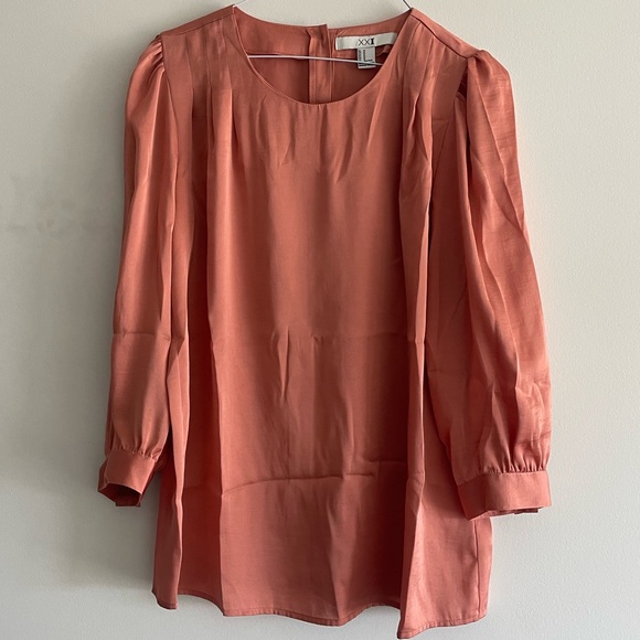 Forever 21 Button Detail Blouse - Picture 1 of 4